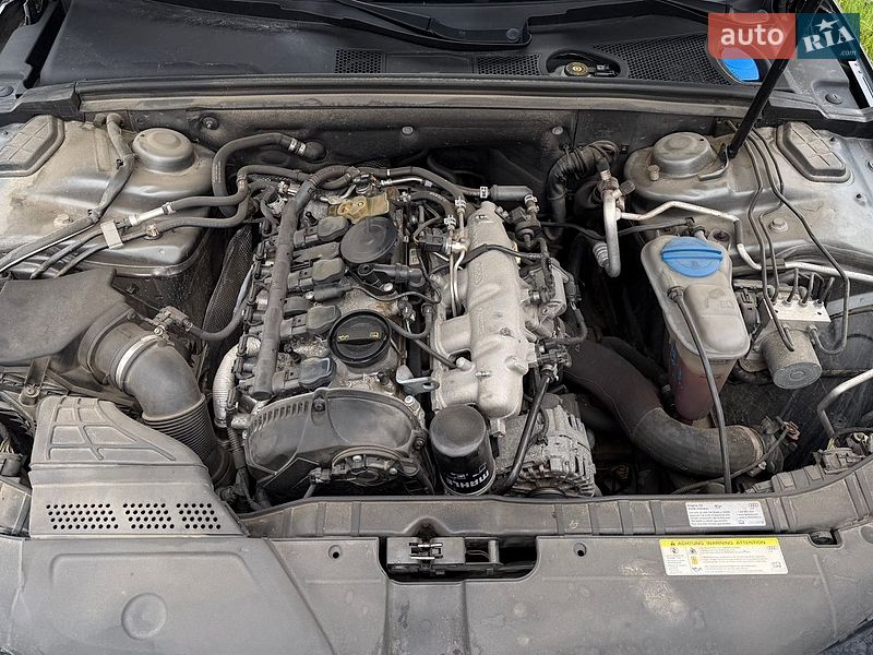 Седан Audi A4 2015 в Самборі