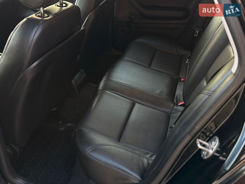 Седан Audi A4 2005 в Львові