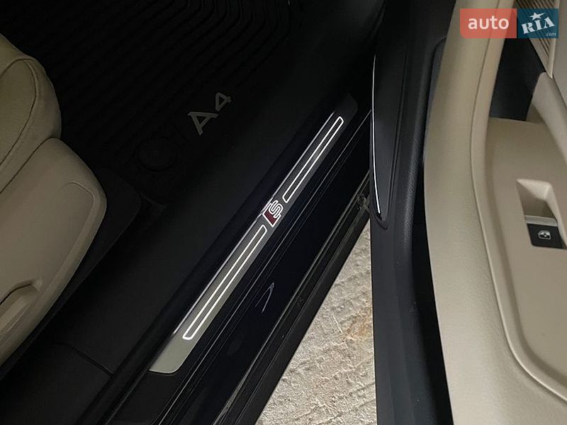 Седан Audi A4 2016 в Луцке