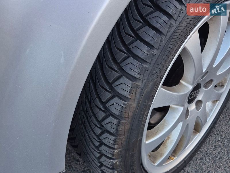 Седан Audi A4 2003 в Луцке