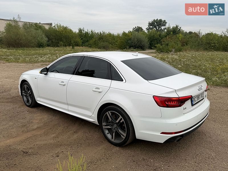 Седан Audi A4 2015 в Львове