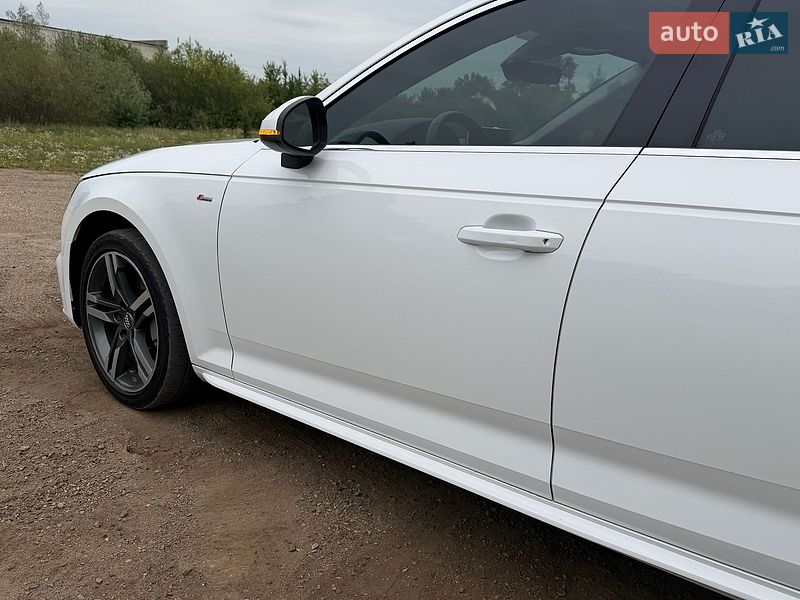 Седан Audi A4 2015 в Львове