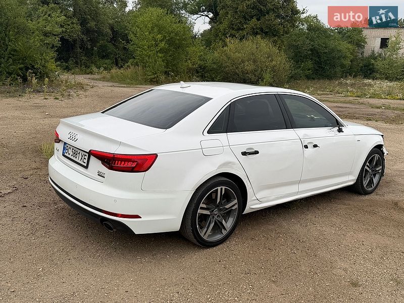 Седан Audi A4 2015 в Львове