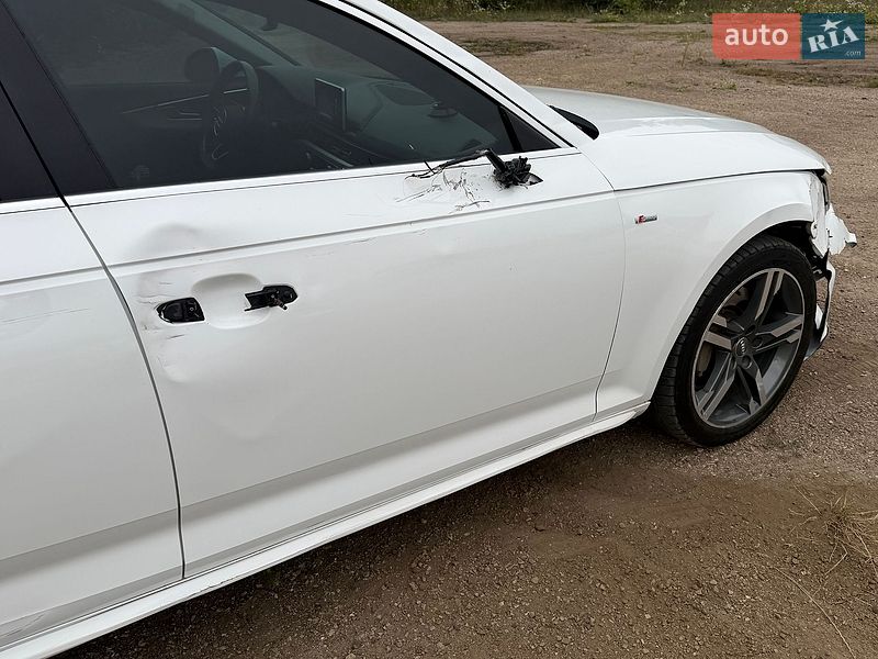 Седан Audi A4 2015 в Львове