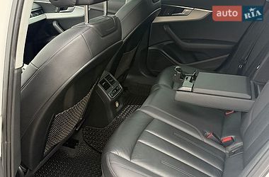 Седан Audi A4 2015 в Львове