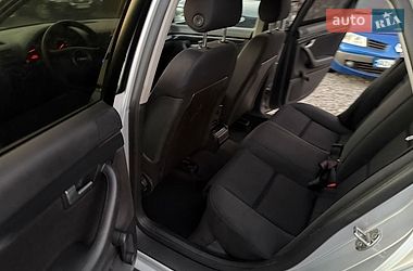 Седан Audi A4 2002 в Хусте