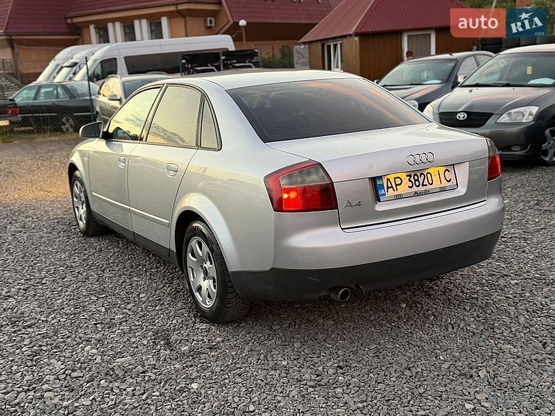 Седан Audi A4 2002 в Хусте
