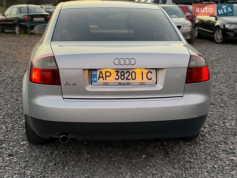 Седан Audi A4 2002 в Хусте