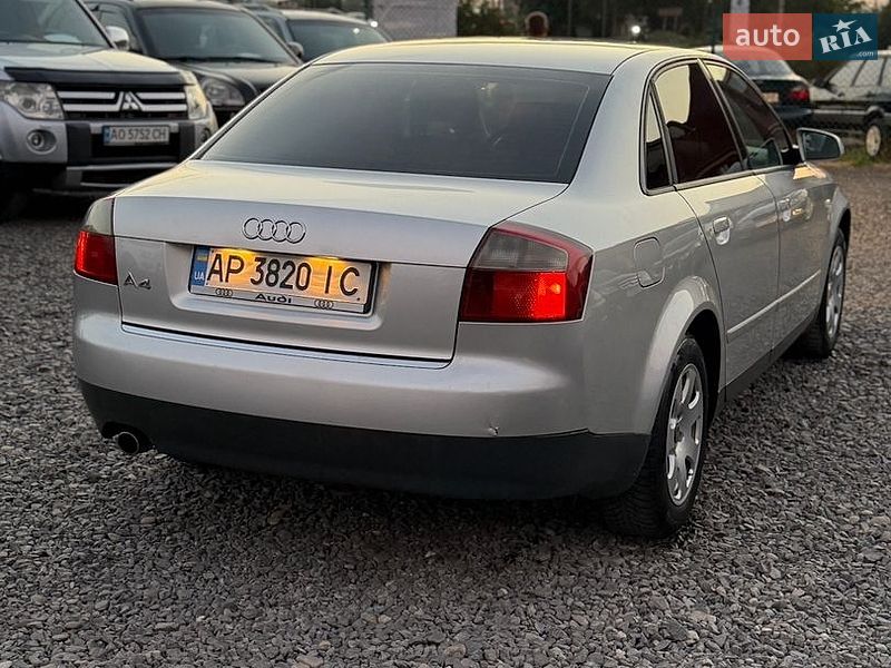 Седан Audi A4 2002 в Хусте