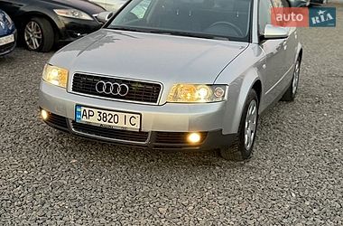 Седан Audi A4 2002 в Хусте