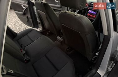 Седан Audi A4 2002 в Хусте