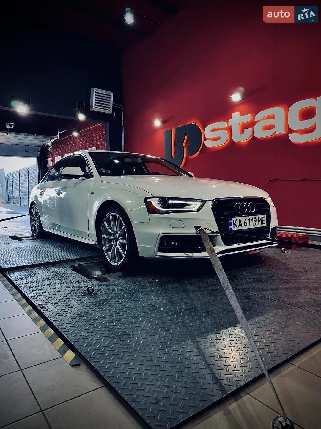 2013 Audi A4 - мініатюра 2
