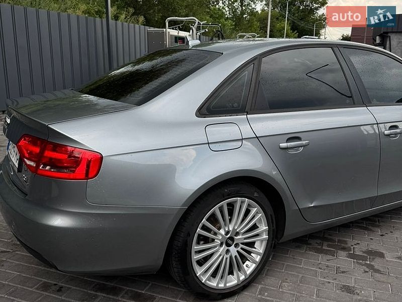 Седан Audi A4 2010 в Вінниці