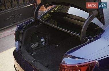 Седан Audi A4 2019 в Киеве