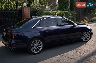 Седан Audi A4 2019 в Киеве