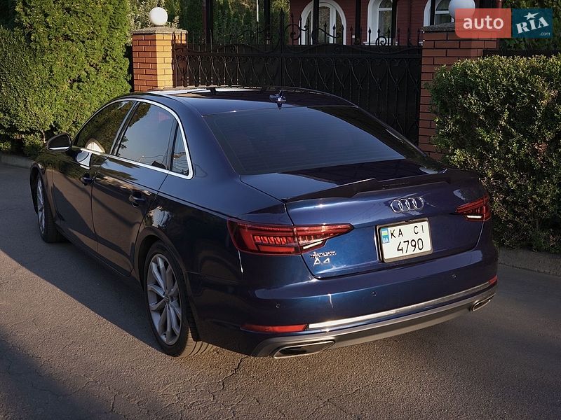 Седан Audi A4 2019 в Киеве