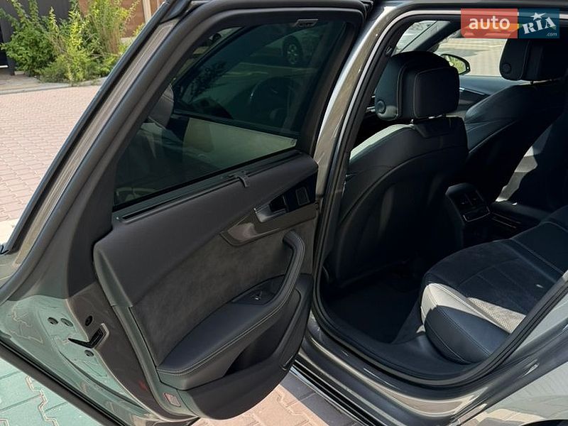 Універсал Audi A4 2019 в Києві