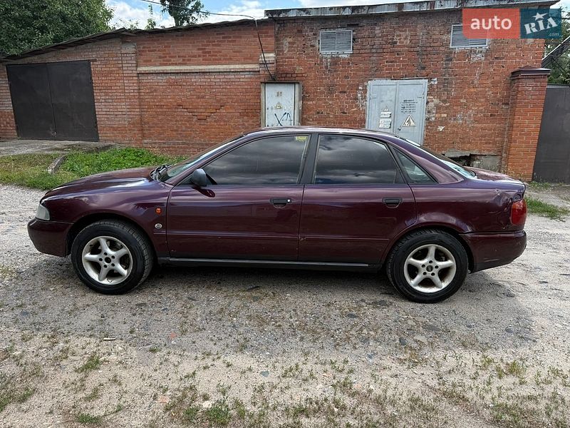 Седан Audi A4 1995 в Харькове