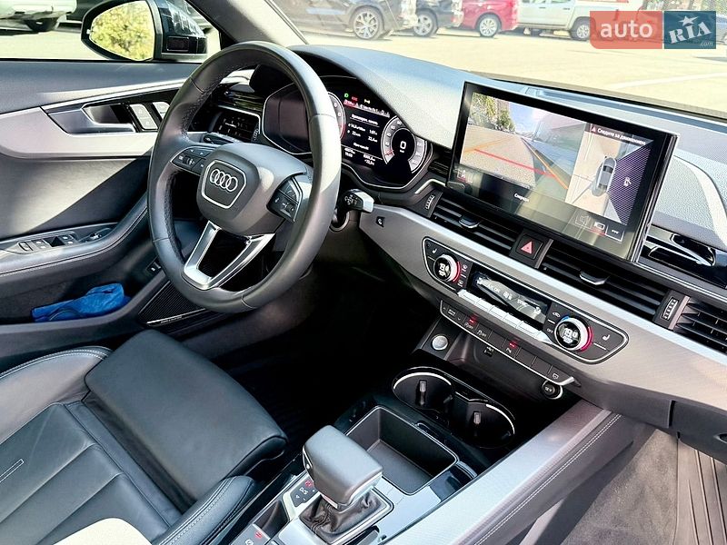 Седан Audi A4 2022 в Харкові