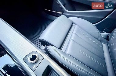 Седан Audi A4 2022 в Харкові