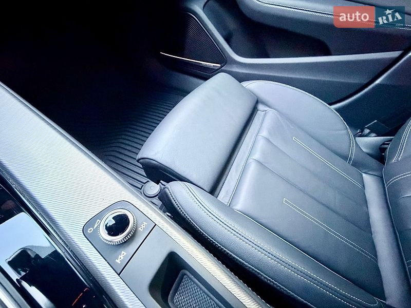 Седан Audi A4 2022 в Харкові