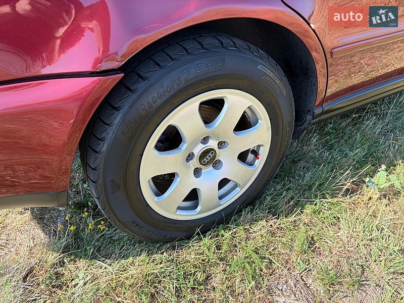 Седан Audi A4 1998 в Тернополе