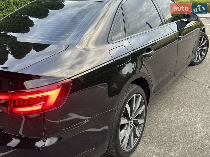 Седан Audi A4 2019 в Львове