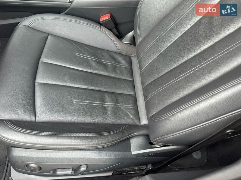 Седан Audi A4 2019 в Львове