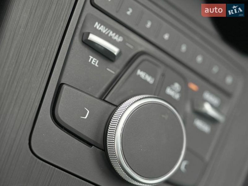 Седан Audi A4 2019 в Львове