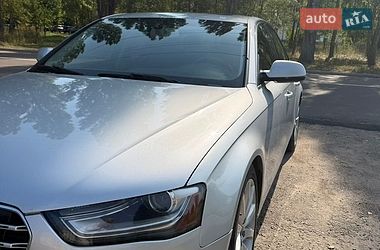 Седан Audi A4 2012 в Кролевце