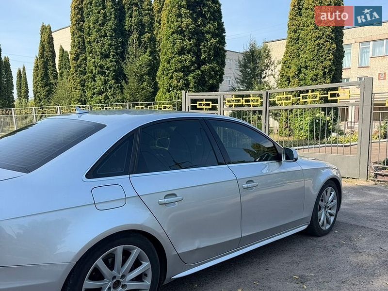 Седан Audi A4 2012 в Кролевце