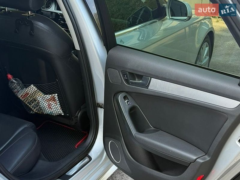 Седан Audi A4 2012 в Кролевце