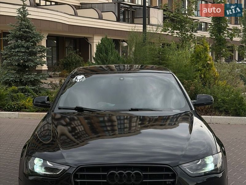 Седан Audi A4 2014 в Києві