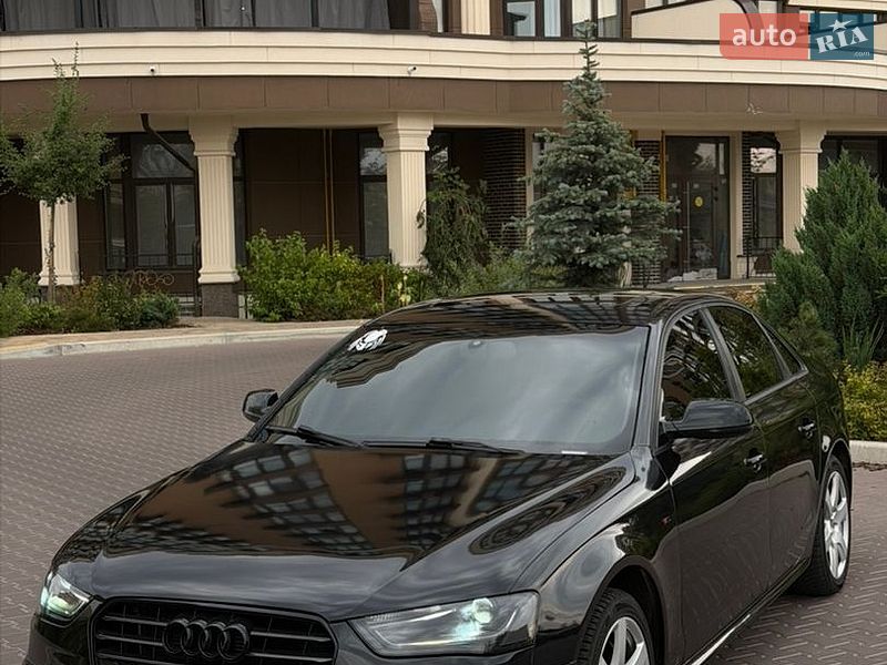 Седан Audi A4 2014 в Києві