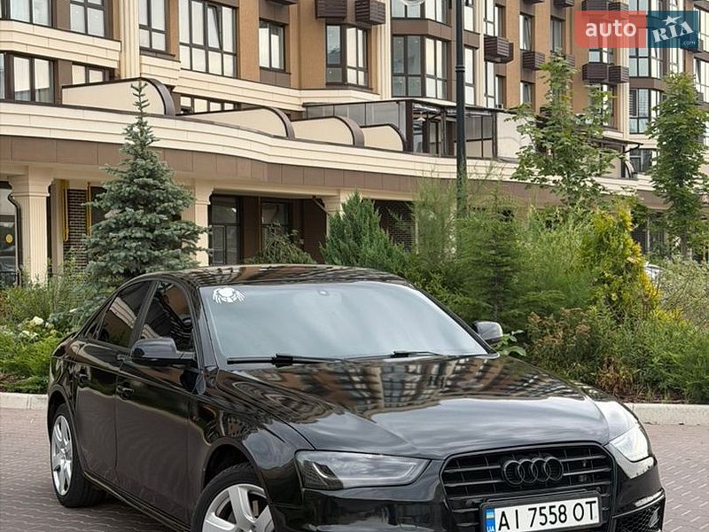 Седан Audi A4 2014 в Києві