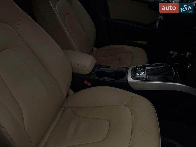 Седан Audi A4 2014 в Києві