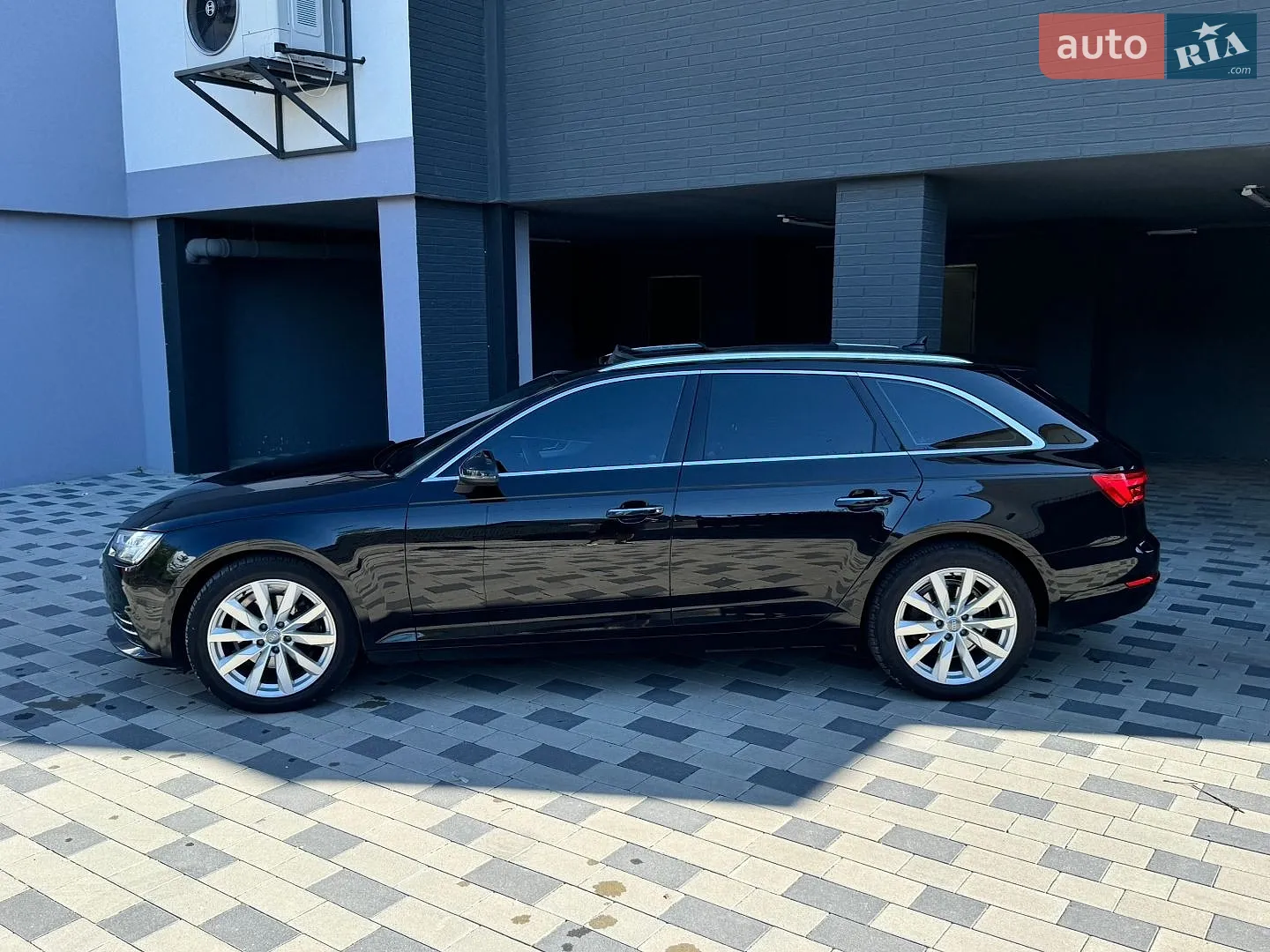 2016 Audi A4 - мініатюра 9