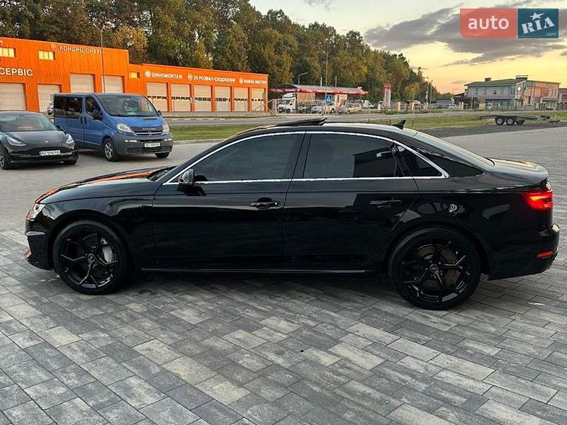 Седан Audi A4 2017 в Луцьку