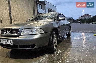 Седан Audi A4 1994 в Городенке