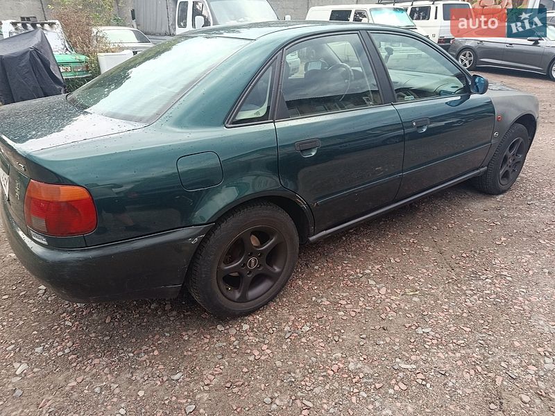 Седан Audi A4 1996 в Киеве