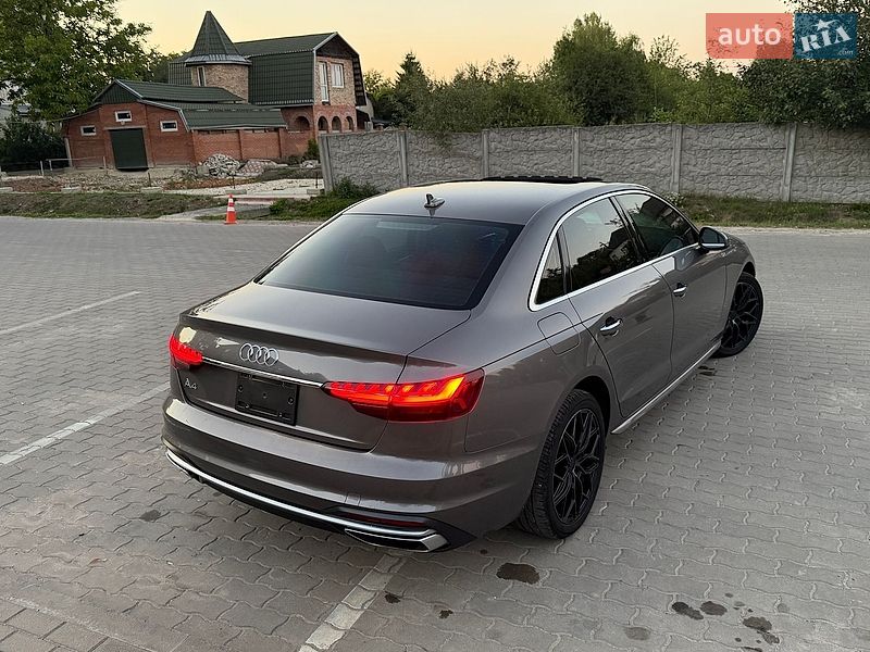 Седан Audi A4 2020 в Львові