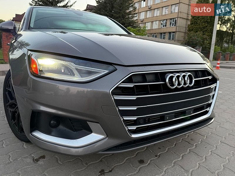 Седан Audi A4 2020 в Львові