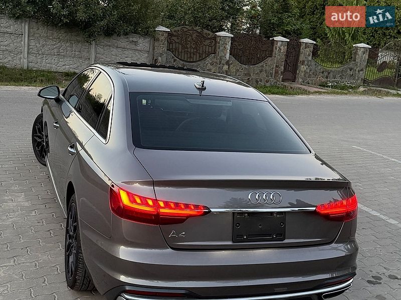 Седан Audi A4 2020 в Львові