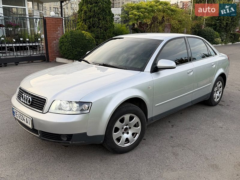 Седан Audi A4 2002 в Днепре
