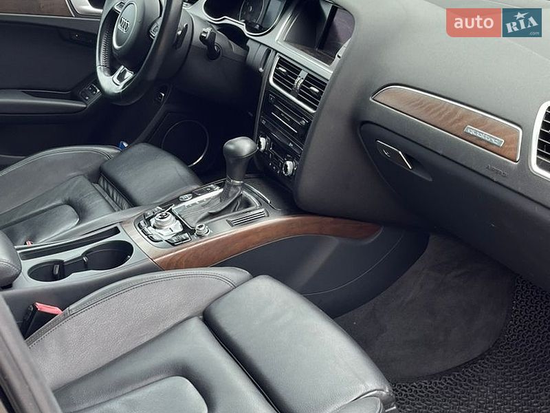 Седан Audi A4 2013 в Києві