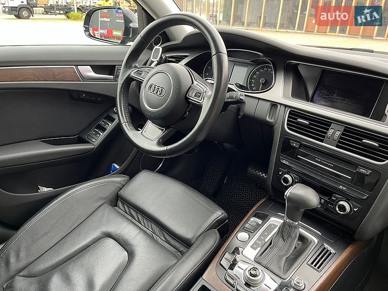 Седан Audi A4 2013 в Києві