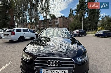 Седан Audi A4 2014 в Кривом Роге