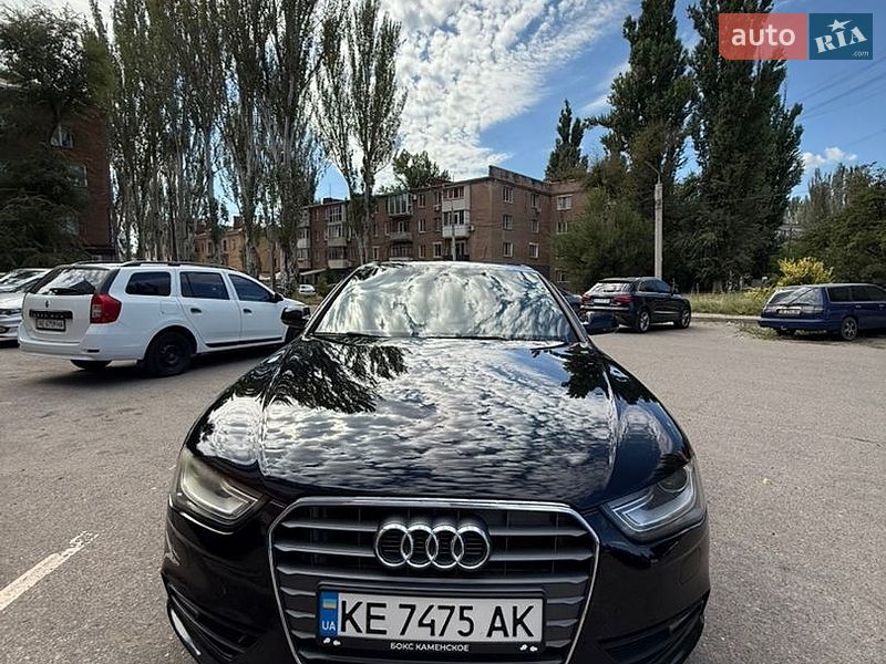 Седан Audi A4 2014 в Кривом Роге