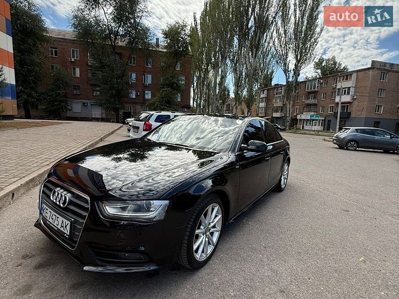 Седан Audi A4 2014 в Кривом Роге