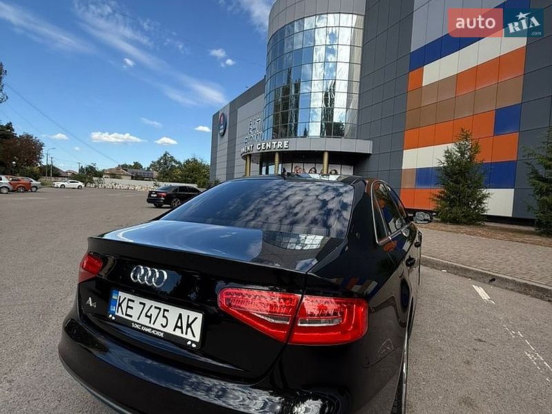 Седан Audi A4 2014 в Кривом Роге